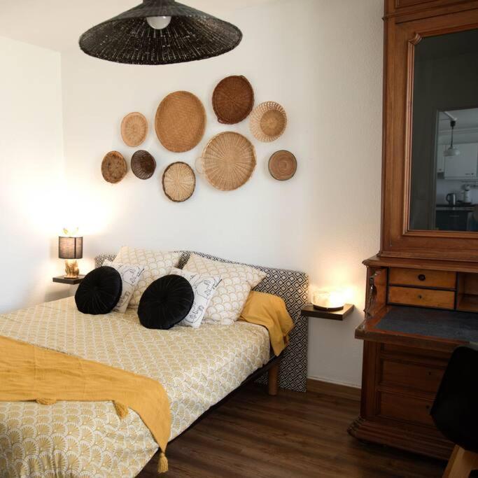Rez-de-chaussee Et Terrasse Privative *